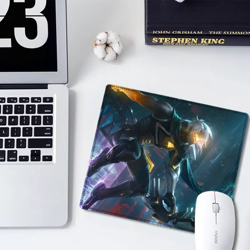 Недорогой Офисный коврик для мыши League of Legends Varus нескользящий игровой маленького