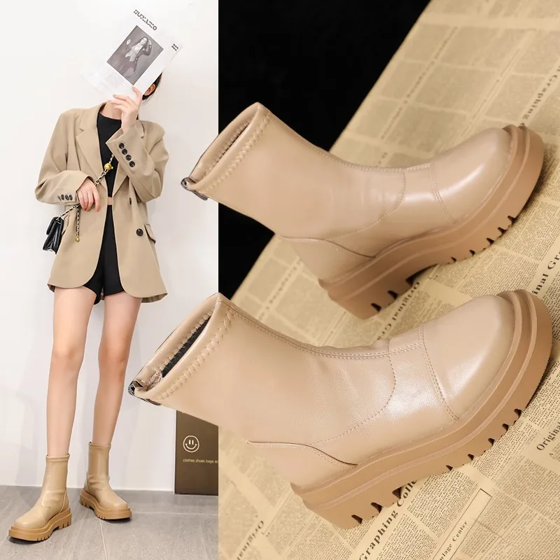 

Женские ботинки на низком каблуке, с круглым носком, Прорезиненные, до середины икры, на шнуровке