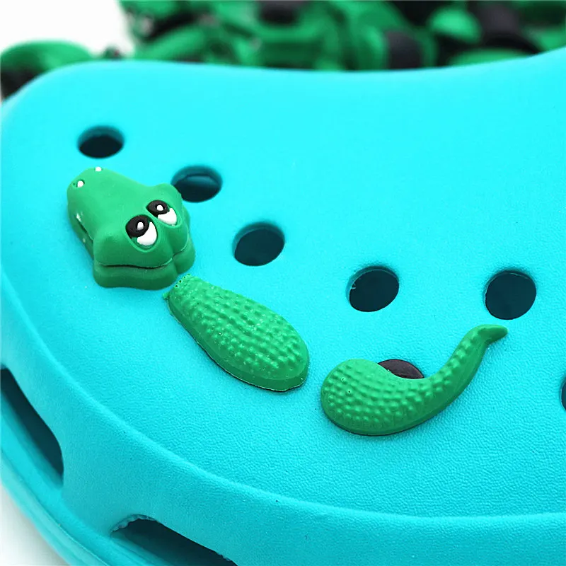 3Pcs a Set Shoe Decorations Novelty Cute PVC Animal 3D Crocodile Garden Shoes Accessories Croc Buckles Charm Ornaments 3D-ey03