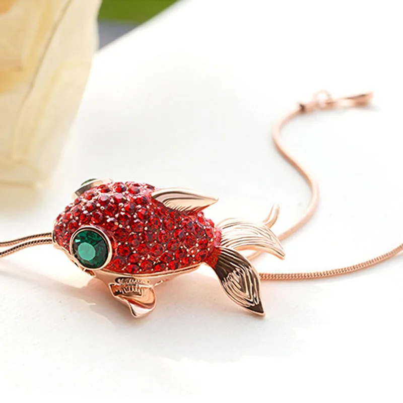 

Новое милое ожерелье с подвеской в виде рыбки с кристаллами золотого цвета, цепочка из звеньев, модная женская бижутерия в стиле панк, хип-хо...