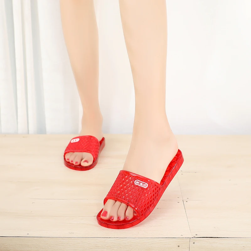 smaller 1 size Однотонные прозрачные тапочки; Женская Повседневная Массажная домашняя обувь; Разноцветные розовые и фиолетовые противоскользящие банные зеленые сандалии - Цвет: smaller 1 size