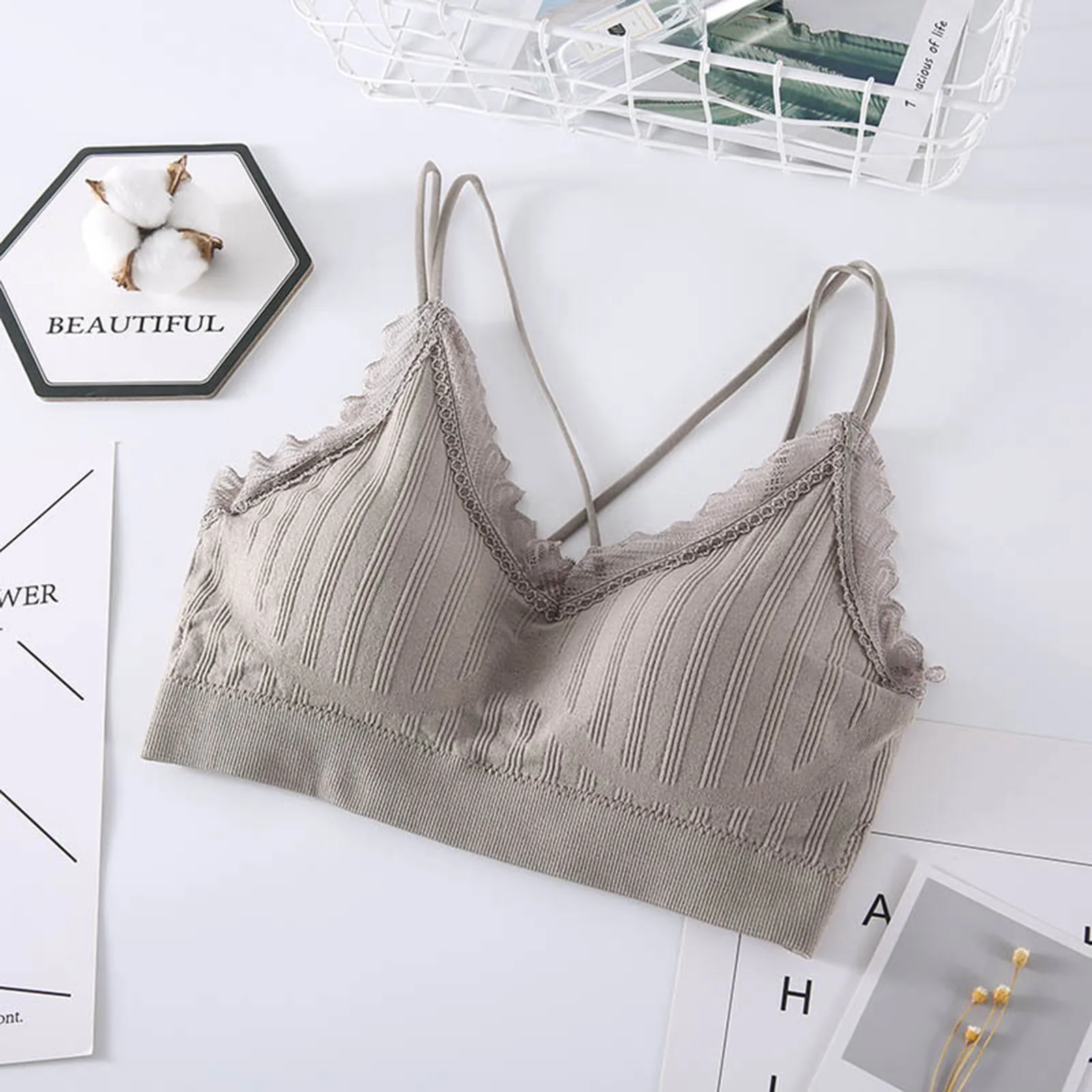 

Fashion Ladies Bra tank V-neck Wrapped Chest Sexy Lace Sling Cross Beauty Back Threaded Sports Vest Women Vest tops high quality