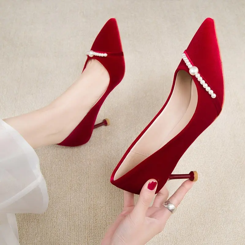 Классические свадебные туфли атласные шелковые красные на шпильках в стиле