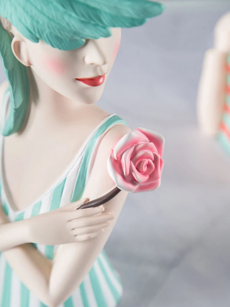 

Modern Parrot Girl Character Resin Ornaments Art Home Livingroom Desk Sculpture Decoartion Coffee Table Desktop Figurines Crafts