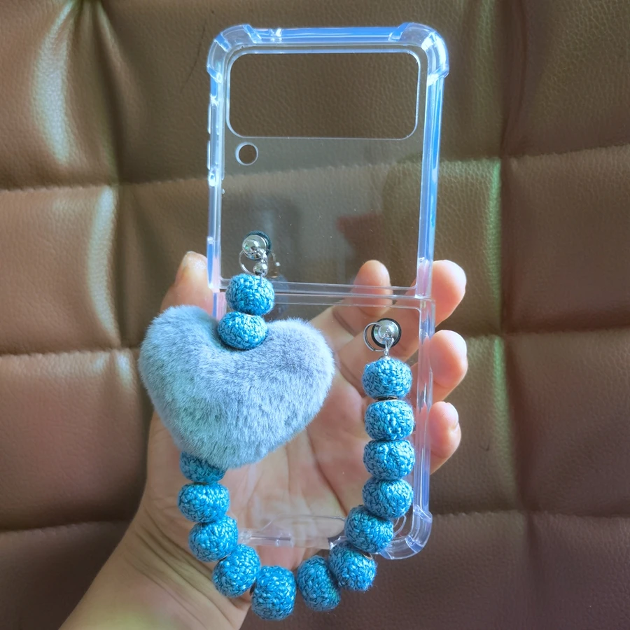 

Creativity DIY Fluffy Furry Love Fabric Ball Bracelet Case For Samsung Galaxy Z Flip/Flip3 5G Shockproof Clear Back