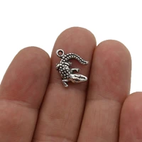 20pcs silver plated lizard charms pendants for jewelry making bracelet diy accessories 21x13mm