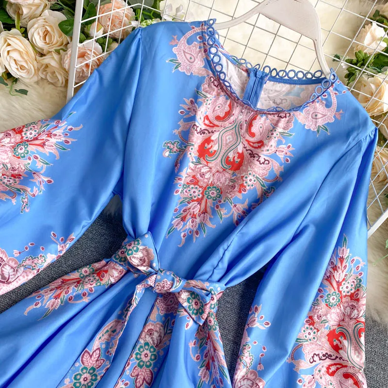 

In 2021 the new lady printed retro long-sleeved dress