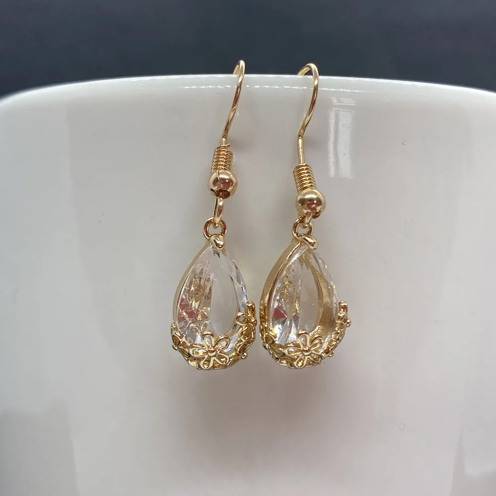 Очаровательные ювелирные изделия в форме капли для женщин Изысканные Кристаллы