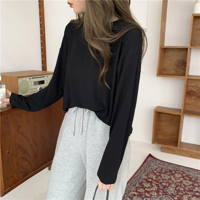 

Korean bright color large T-shirt base shirt women wear a new solid color loose blouse sunscreen in spring 2021