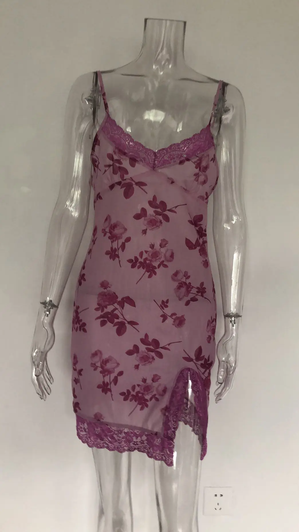 Разделение кружевное платье с цветочным рисунком для женщин пикантные V образным