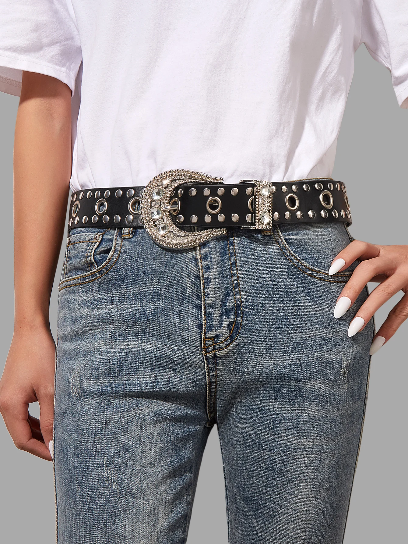 

Ladies Black High-End Atmosphere Imitation Leather Rivet Diamond Inlaid Pin Buckle Belt Punk Style Belt