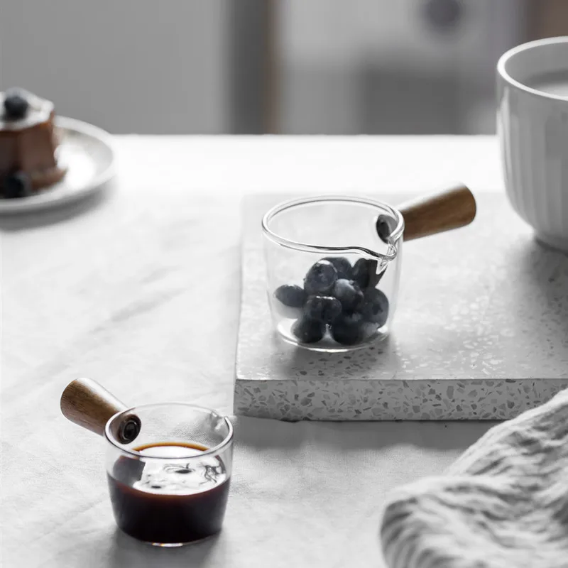 

Lovely Creative Milk Jug Glass Wooden Handle 50ml 100ml Sauce Dish New Design Photogragh Shooting Tools