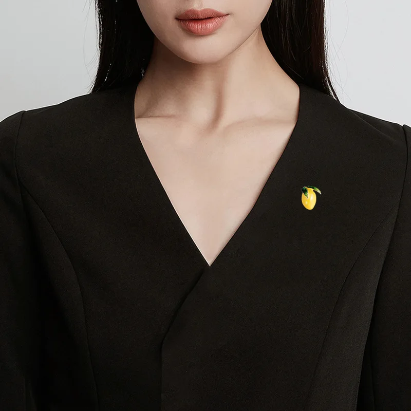 

Summer Fruit Department Mangosteen Brooch INS Personalized Collar Pin Accessories Badges Lovely Fire Dragon Fruit Durian Brooch