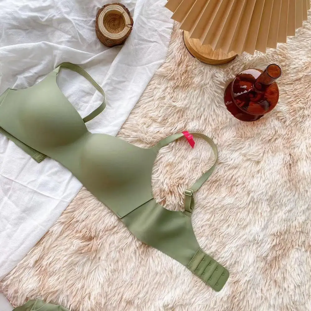 

Wriufred High-end simple smooth lingerie underpants suit comfortable seamless no steel ring thin cup bra underwear sets large