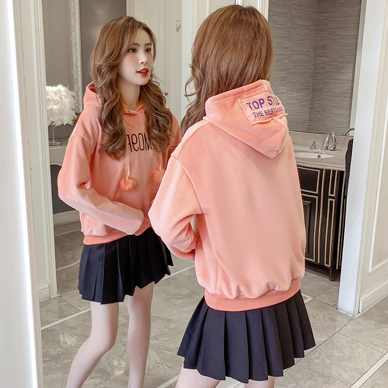 Фото Hoodie Shirt Women'S Pullover Round Neck Long Sleeve Gold Velvet Hair Ball 2019 Winter New Plus Thick Loose Fleece Jack Женская Hoodie Shirt Women'S Pullover Round Neck Long Sleeve Gold Velvet Hair Ball 2019 Winter New Plus Thick Loose Fleece Jack Женская