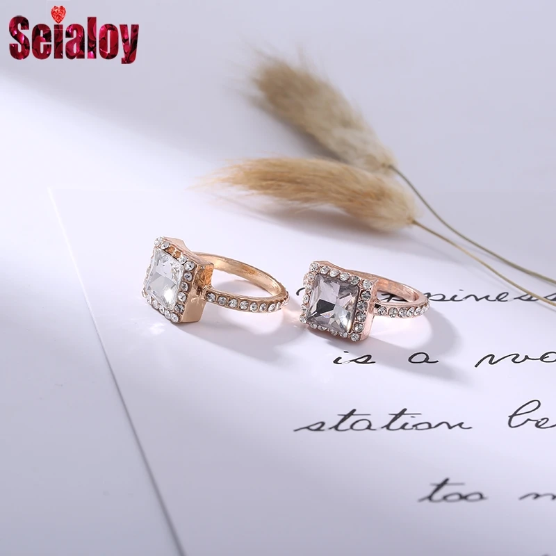 Женское кольцо с кристаллами Seialoy оригинальное цвета розового золота в стиле