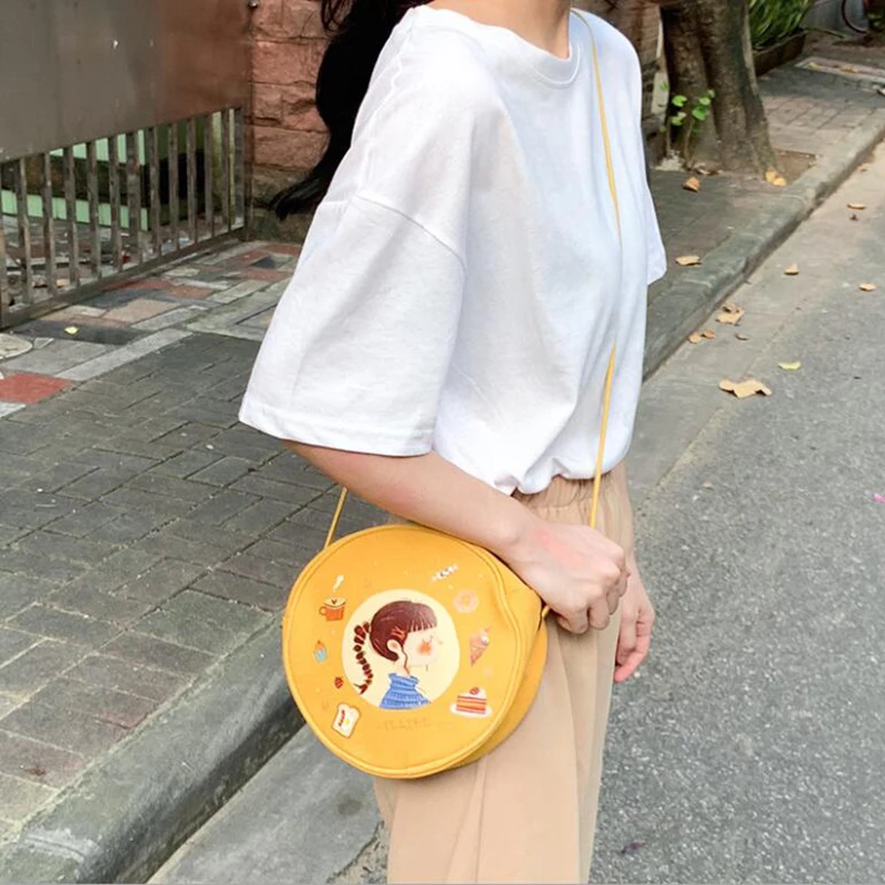 

Printed Shoulder Bags for Women Circular Shaped Mobile Phone Shoulder Pouch Single Strap Canvas Bags Shoulder & Crossbody Bags