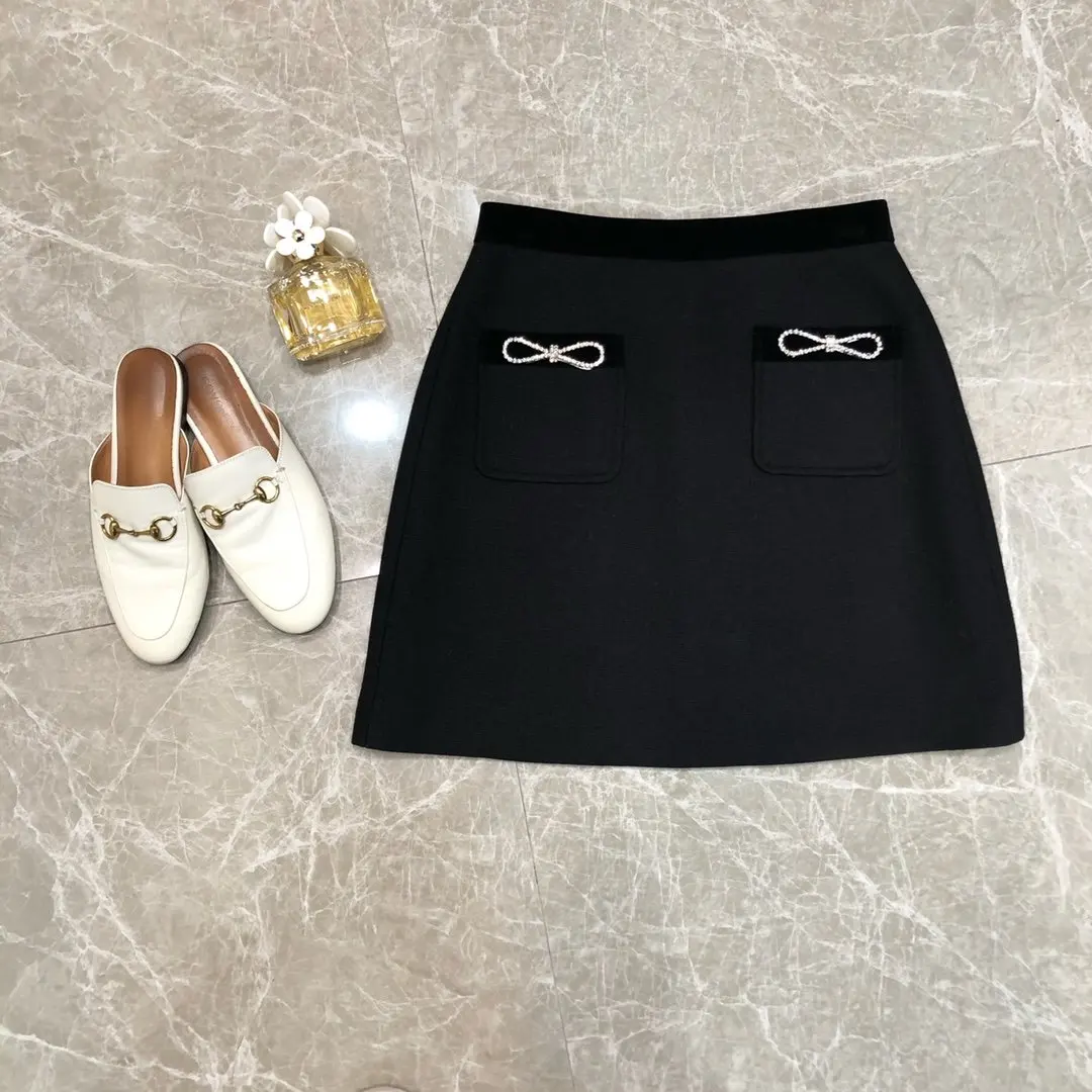 

new ladies 2021 fashion sexy contrast color butterfly-shaped diamond trim skirt 1209