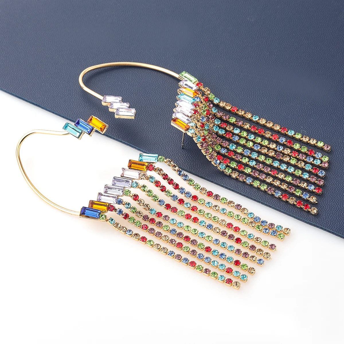 

Pauli Manfi 2021 Fashion Metal Rhinestone Tassel Earrings Women's Creative Popular Dangle Earrings Party Accessories