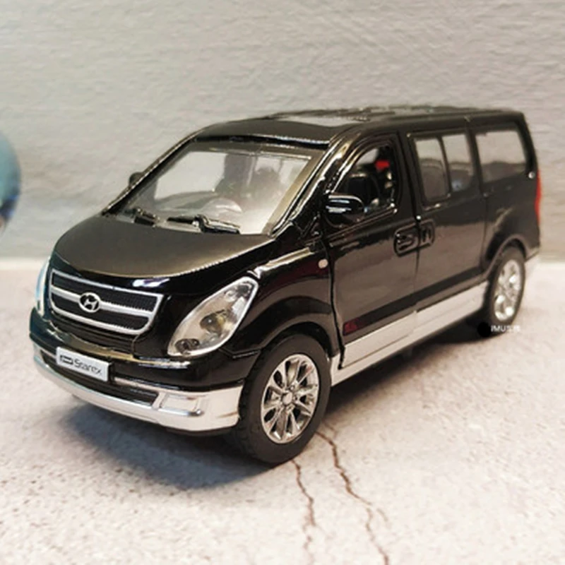 Модель автомобиля из сплава Hyundai H 1 Grand Starex MPV литая металлическая Игрушечная