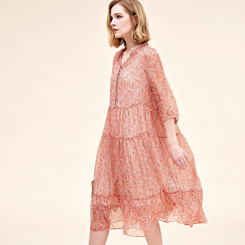 Шелковое платье пуловер средней длины шелковое с цветочным принтом и рукавом