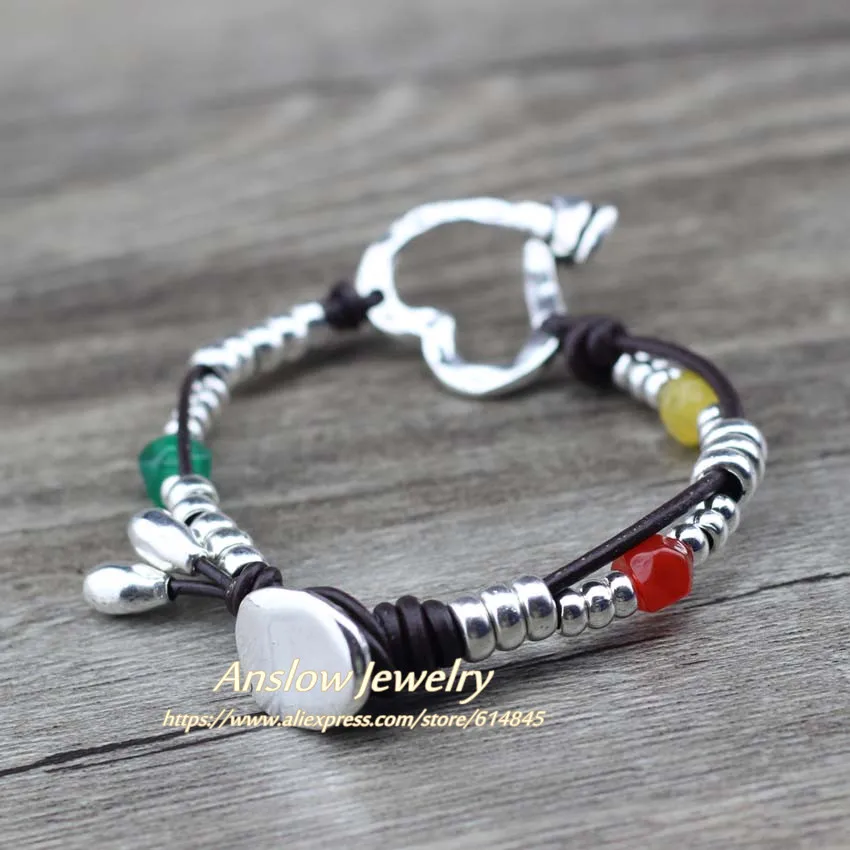 Женский кожаный браслет на запястье Anslow черный ручной работы с сердечками и