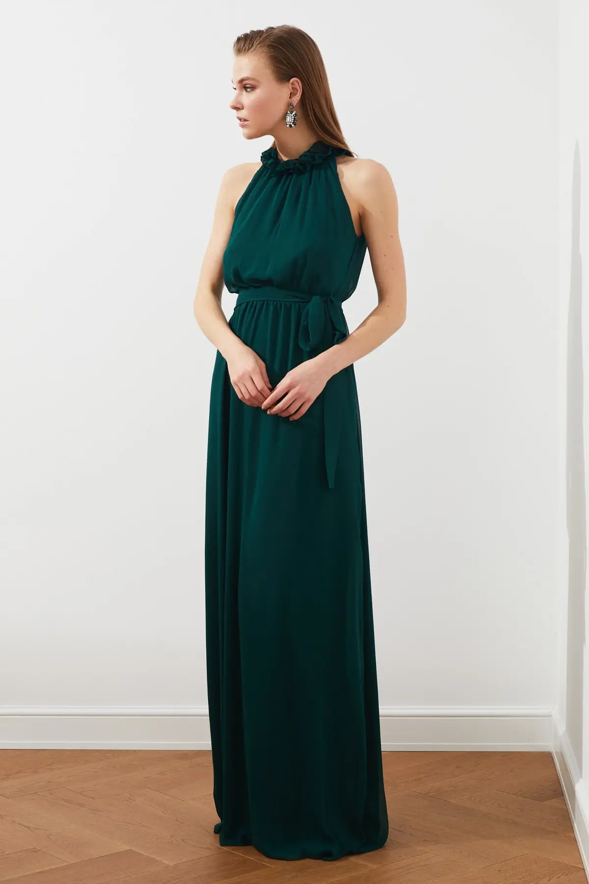 

Trendyol Collar Detail Evening Dress & Prom Gown TPRSS20AE0166
