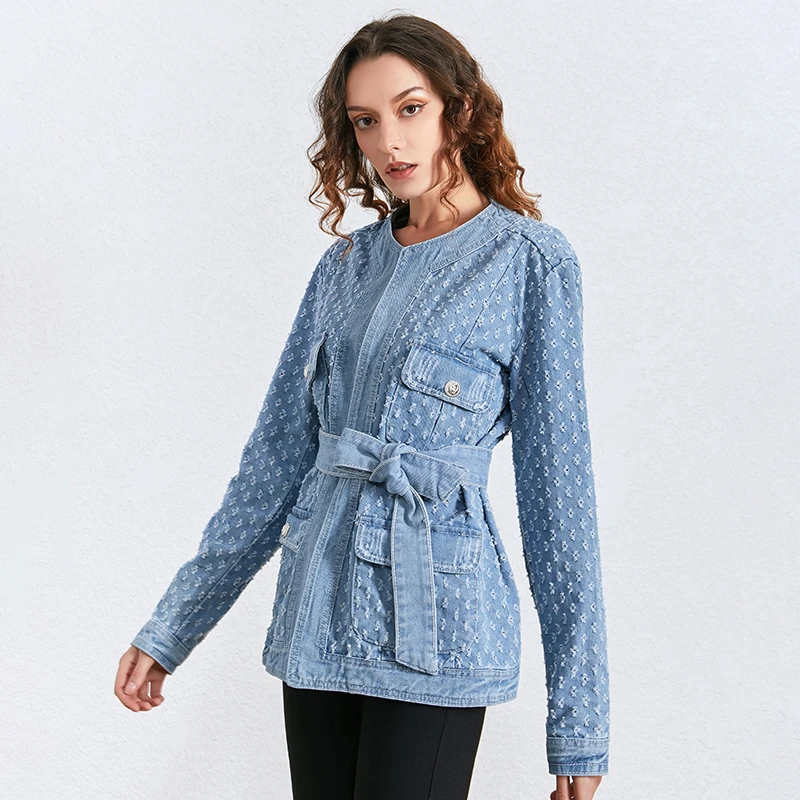 Женская джинсовая куртка TWOTWINSTYLE Весенняя облегающая с длинными рукавами круглым