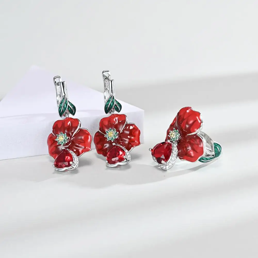 Женское кольцо с красной эмалью и розовыми цветами черного ангела серебро 925