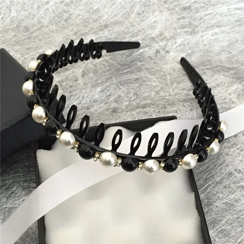 

VSnow Vintage Multiple Bling Bling Rhinestones Hairbands for Women Temperament Metal Leaves Wide Brimmed Head Band Accessories