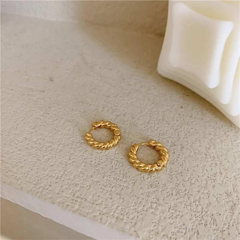 

TIMEONLY Unique Design Zebra Color Hoop Earring Simple Resin Fashion Earrings Delicate Party Gift Jewellery for Women Girls