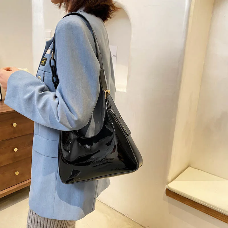 

High-quality Patent Leather Thick Chain Armpit Dumpling Bag Female Bag 2021 New Korean Fashion Trendy One-shoulder Messenger Bag