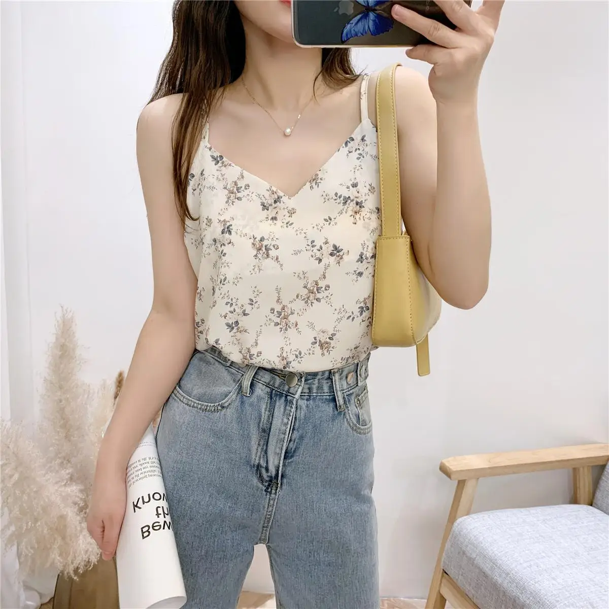 

Real Shot Floral Suspender Vest Women's 2021 V- Neck Double Bottom Shirt With Loose Thin Chiffon Top