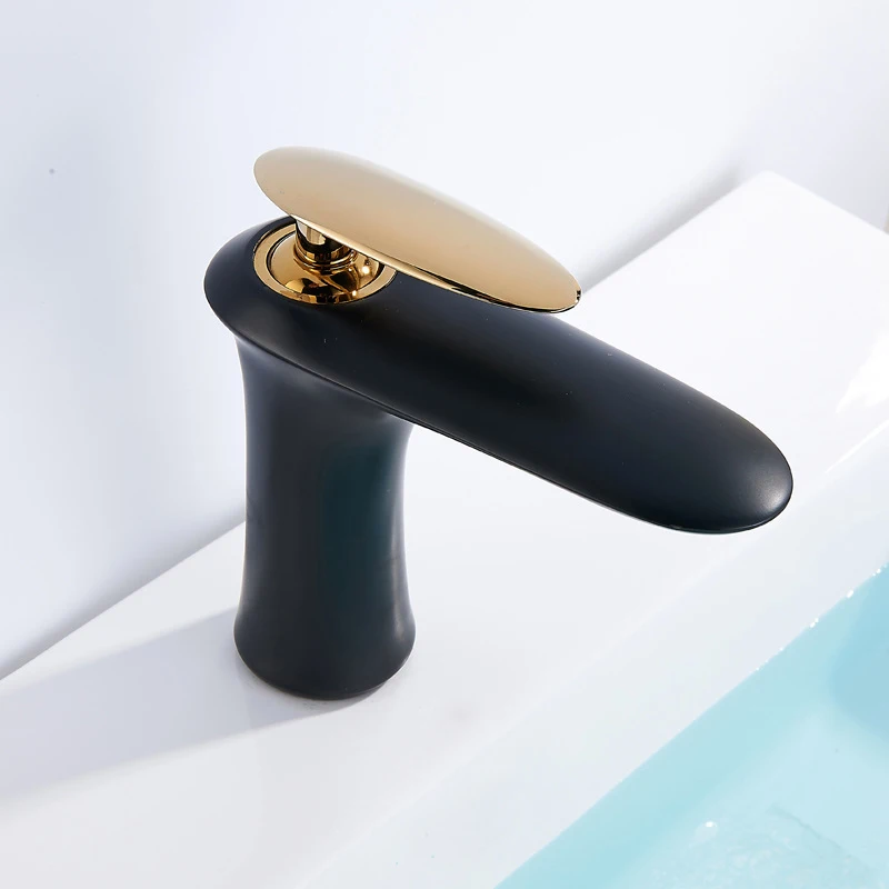 Смеситель для ванной комнаты кран раковины с креплением на раковину горячей и