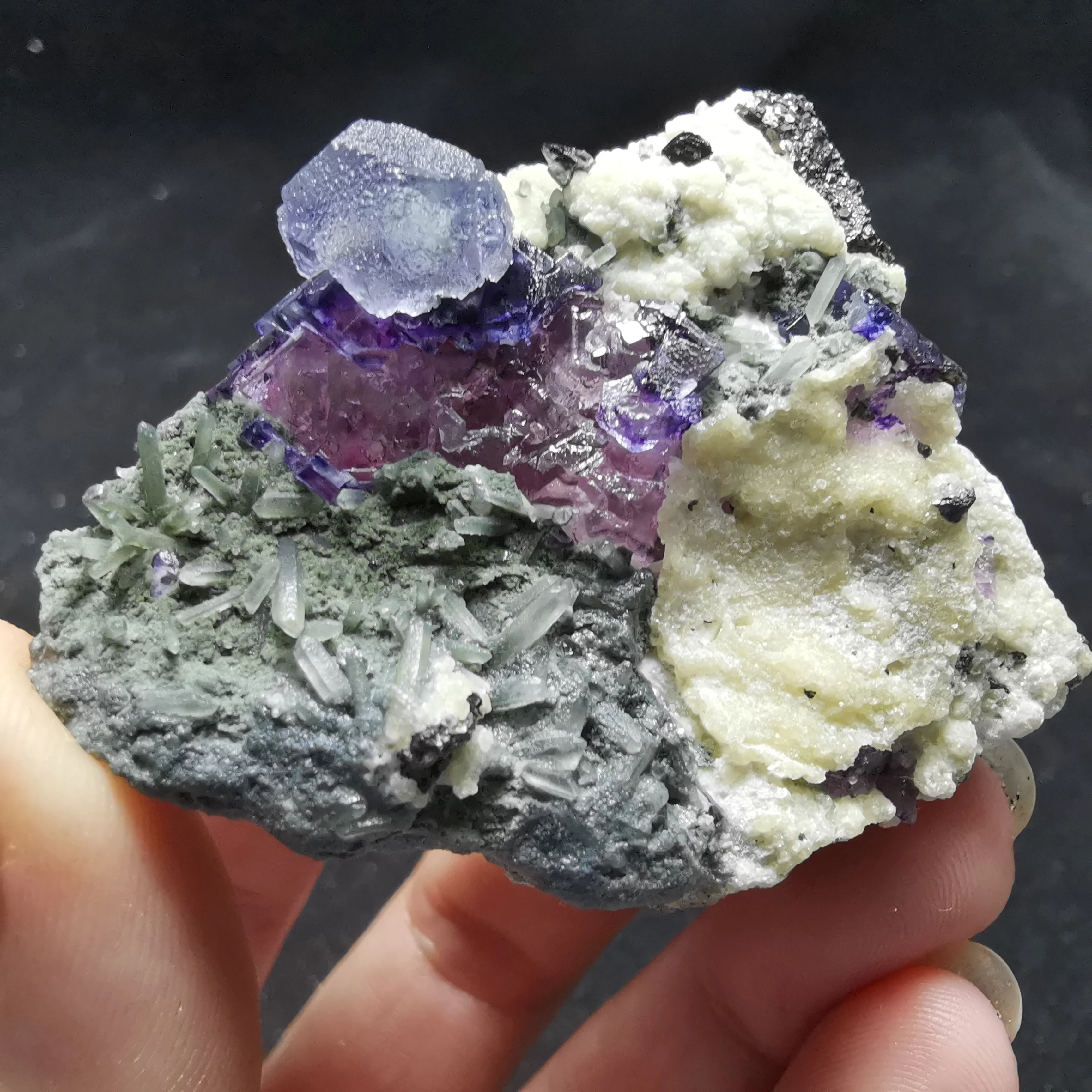 

71,6 г однако, редкий фиолетовый флюорит, кристалл, мышьякопирит, слюда, симбиотический кластер минералов, образцы лечит кристаллический квар...