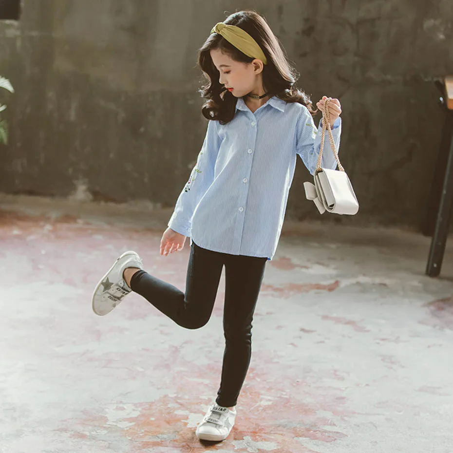 Блузка для девочек с цветочной вышивкой рубашка отложным воротником модная