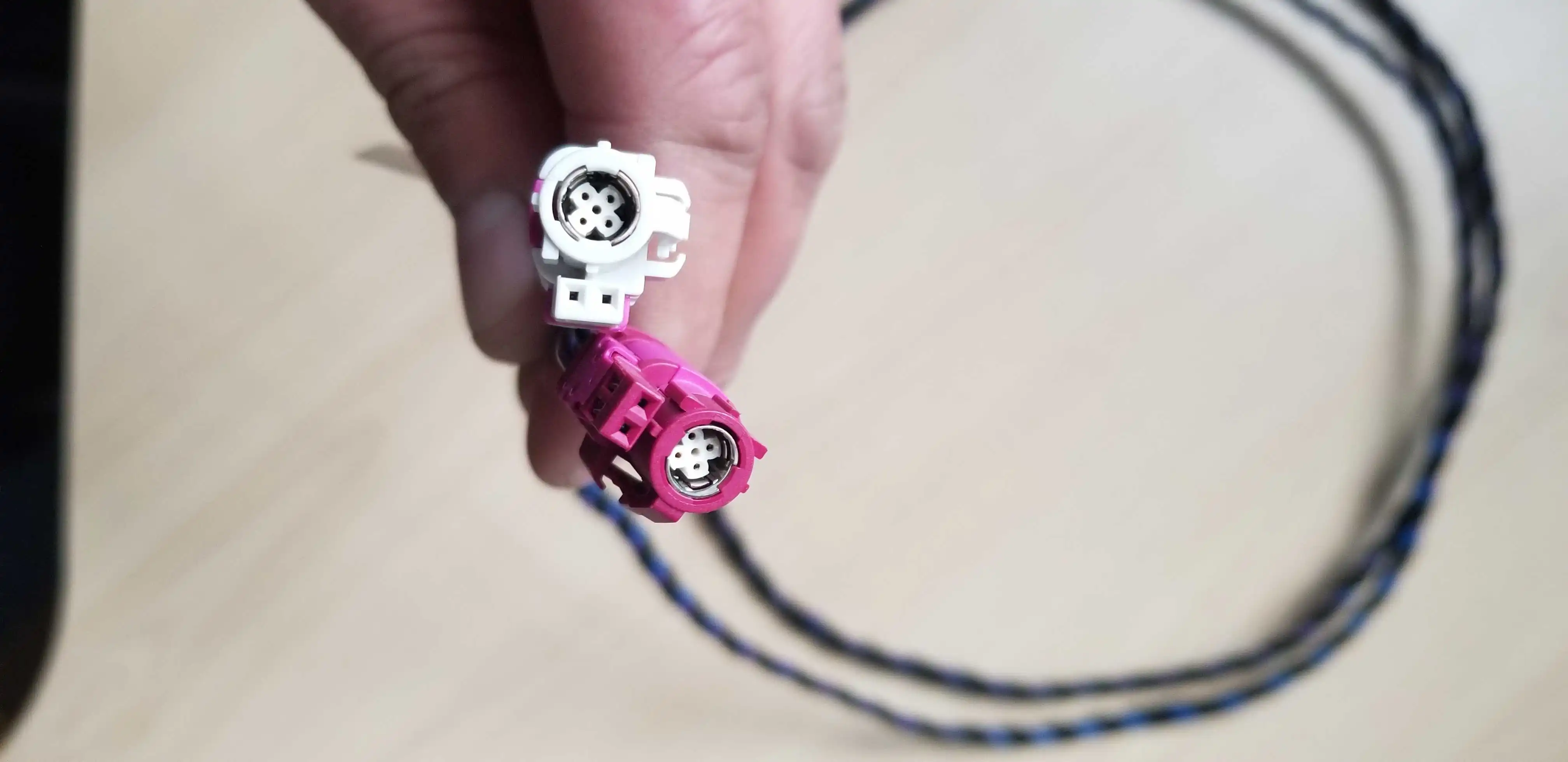 for Land Rover Range Rover evoque BMW Volkswagen LCD instrument wiring harness video cable line cluster