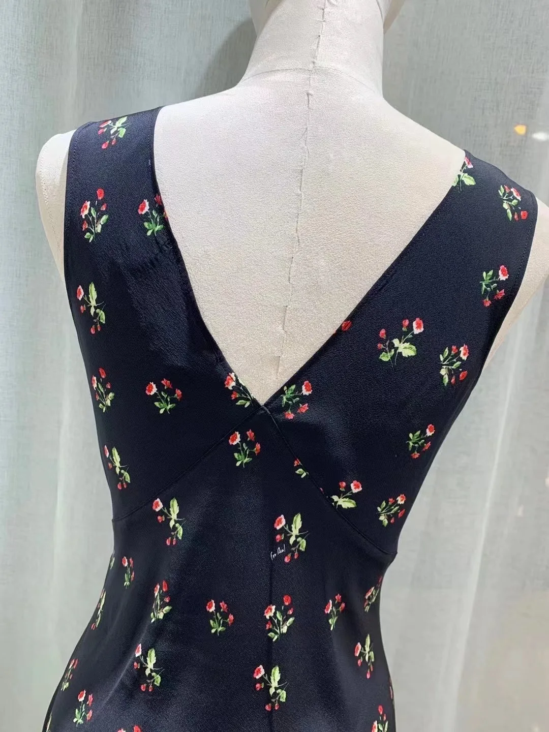 

100% silk women's fashion print midi dress