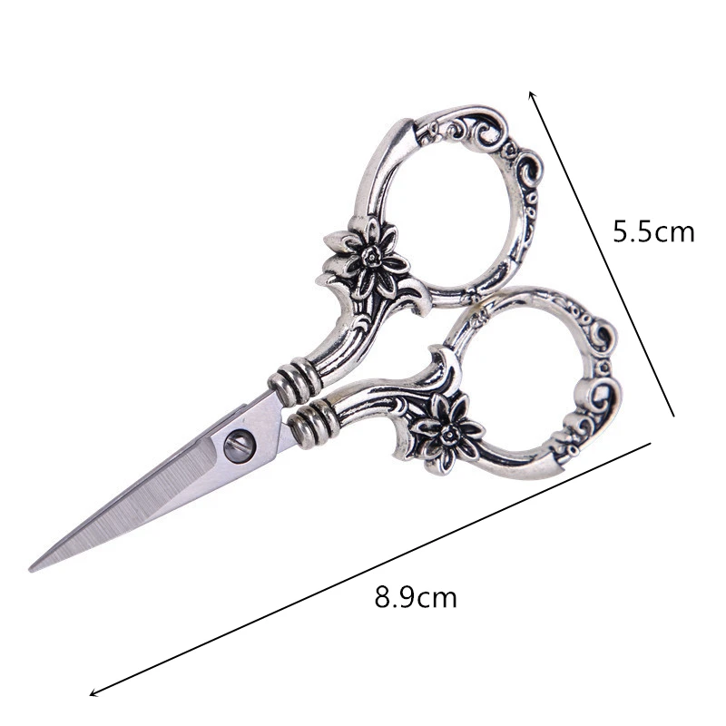 

8.9cm Sharp Pointed Stainless Steel Scissors Chrysanthemum Pattern Golden Craft Scissors DIY Sewing Supplies Needlework Scissors