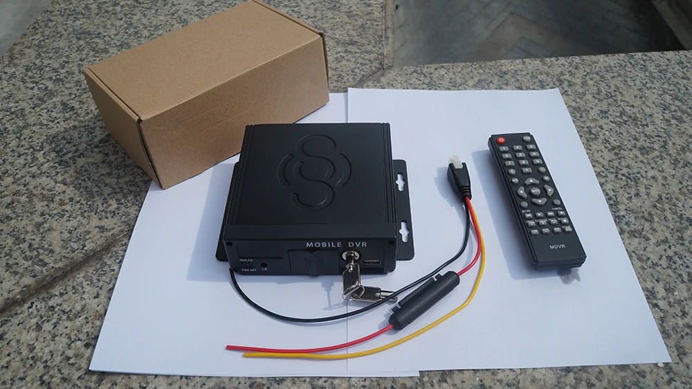 Brandoo 4CH Мини Мобильный DVR 4-канальный сигнал тревоги intput SD карта MDVR Заводская Самая