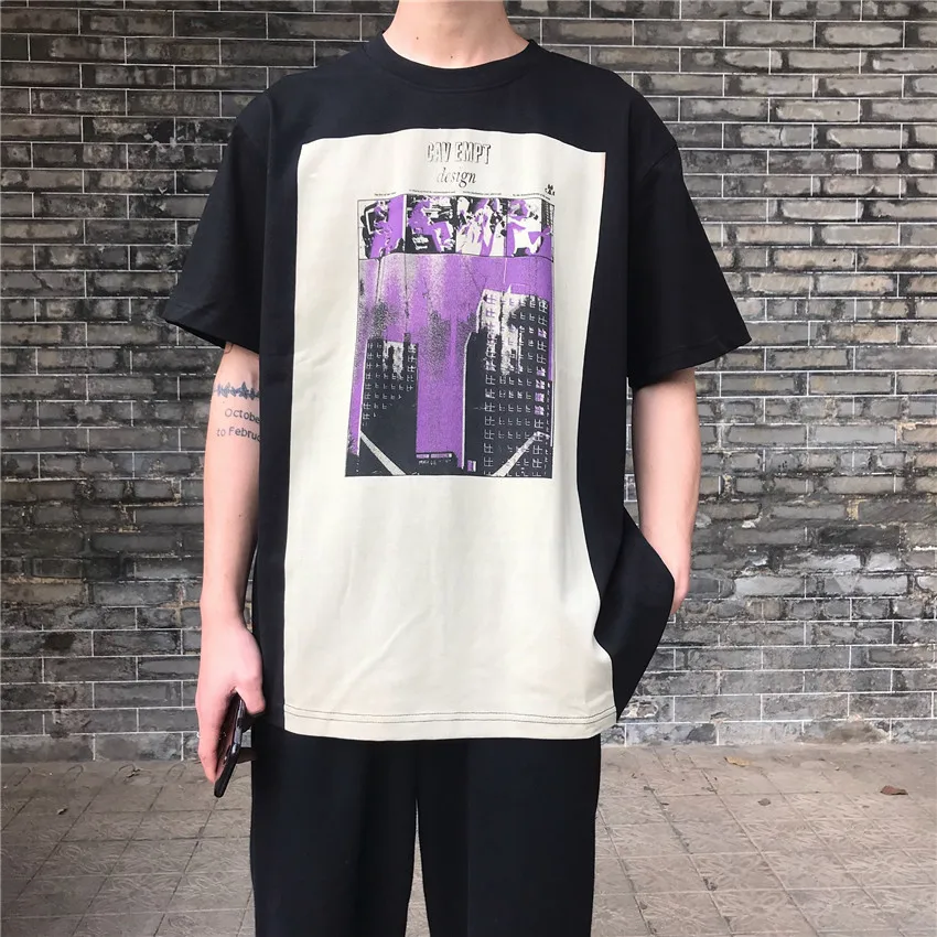 

2020 Hip-Hop Men Women t-Shirt Cav Empt t-Shirt Gray Long Box Tee Skyscraper Print Cav Empt Badge c.e Short Sleeve