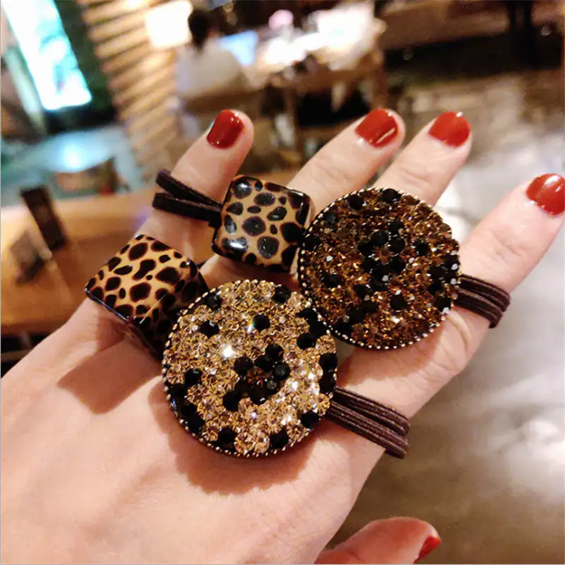Женская заколка-леопард с кристаллами | Украшения и аксессуары