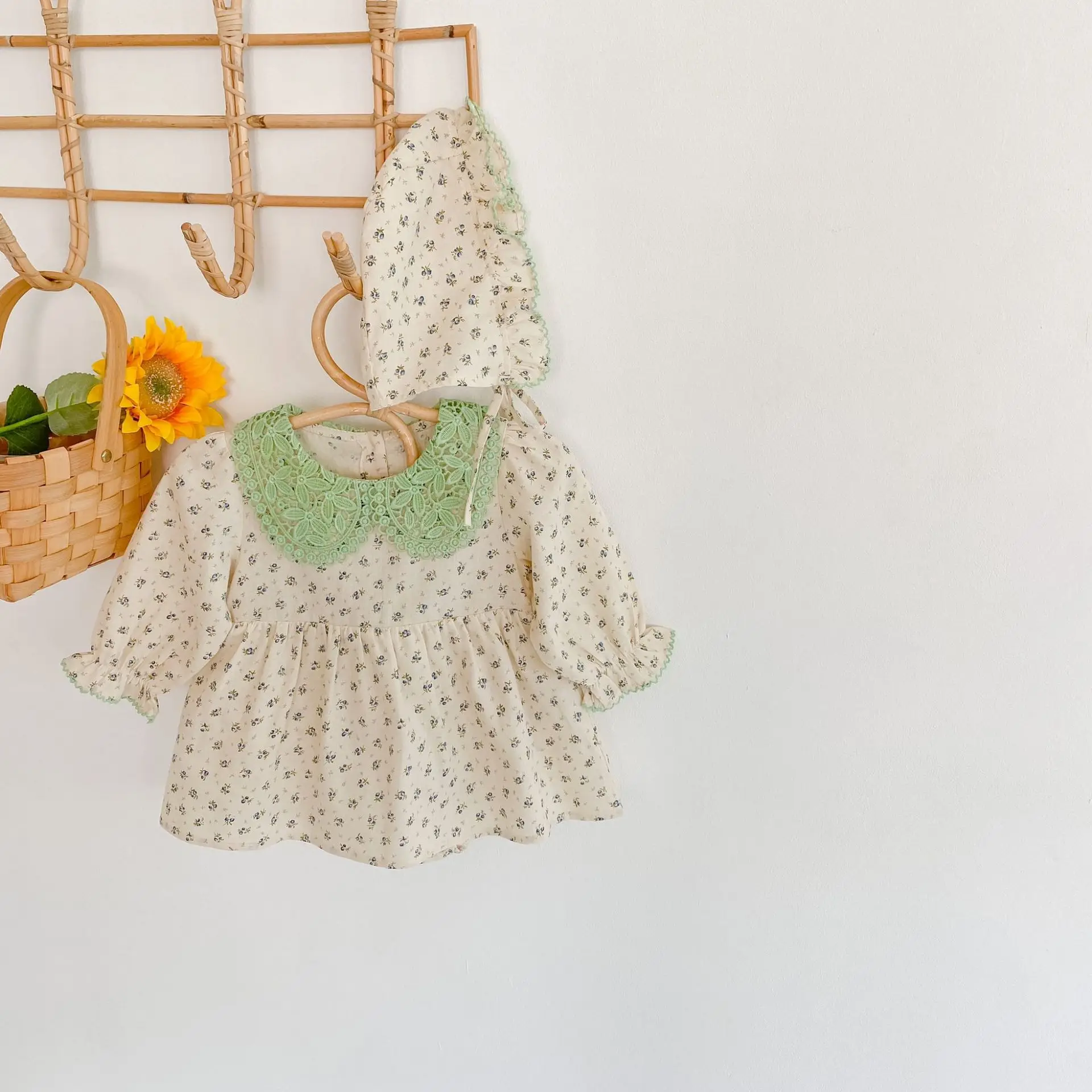 Платье с цветочным рисунком и длинными рукавами для маленьких девочек Красивые