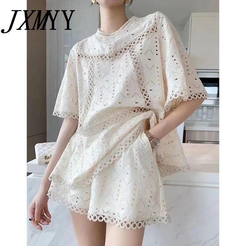 

2021 European Fashion New Suits, Summer Hollow Embroidery, Age-reducing top And ShortsTwo-Piece Suit, Lady JXMYY