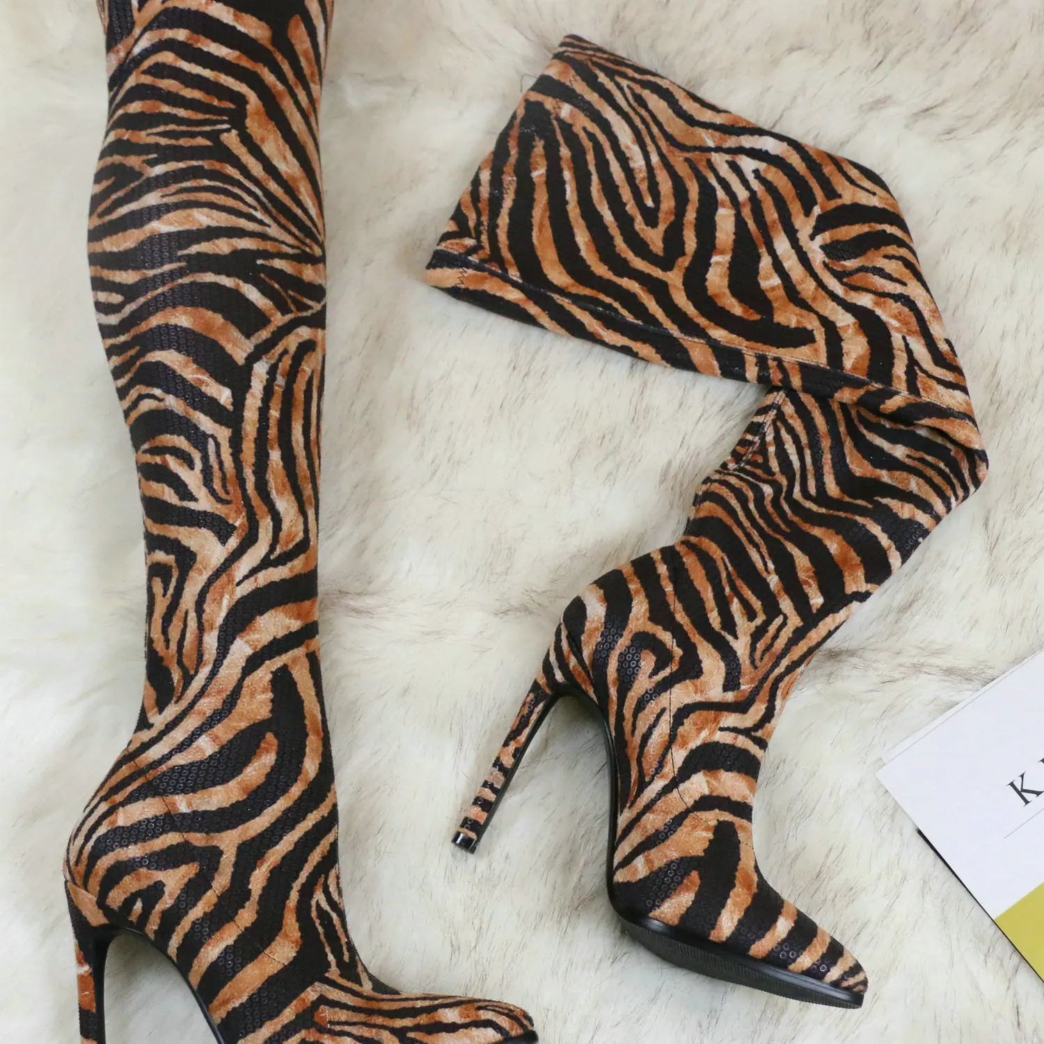 Ботфорты QUTAA женские на тонком высоком каблуке эластичные пикантные модные