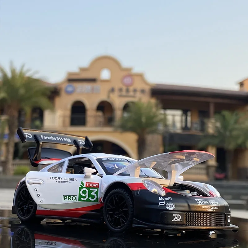 Модель гоночного автомобиля 1:32 Porsche 911 RSR из сплава Литые и игрушечные автомобили