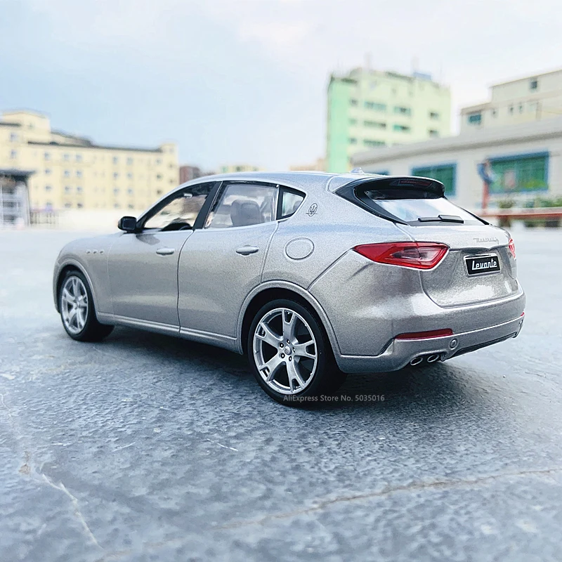 Bburago 1:24 Maserati Levante SUV статическая литье под давлением Коллекционная модель