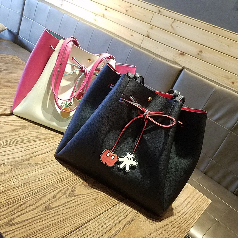 

New2021 Disney Mickey mouse lady fashion bag shoulder PU handbag High capacity leisure drawstring Satchel bolsos para mujer