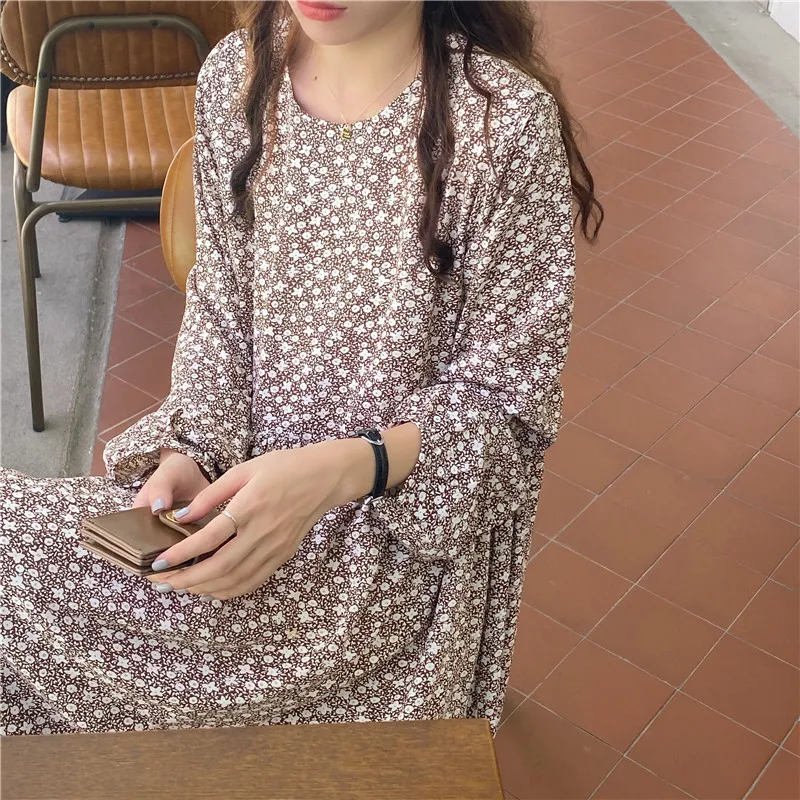 

2021 New Spring Temperament Round Neck Floral Long Skirt, Fashionable and Elegant High-waisted Thin All-match Dress Female
