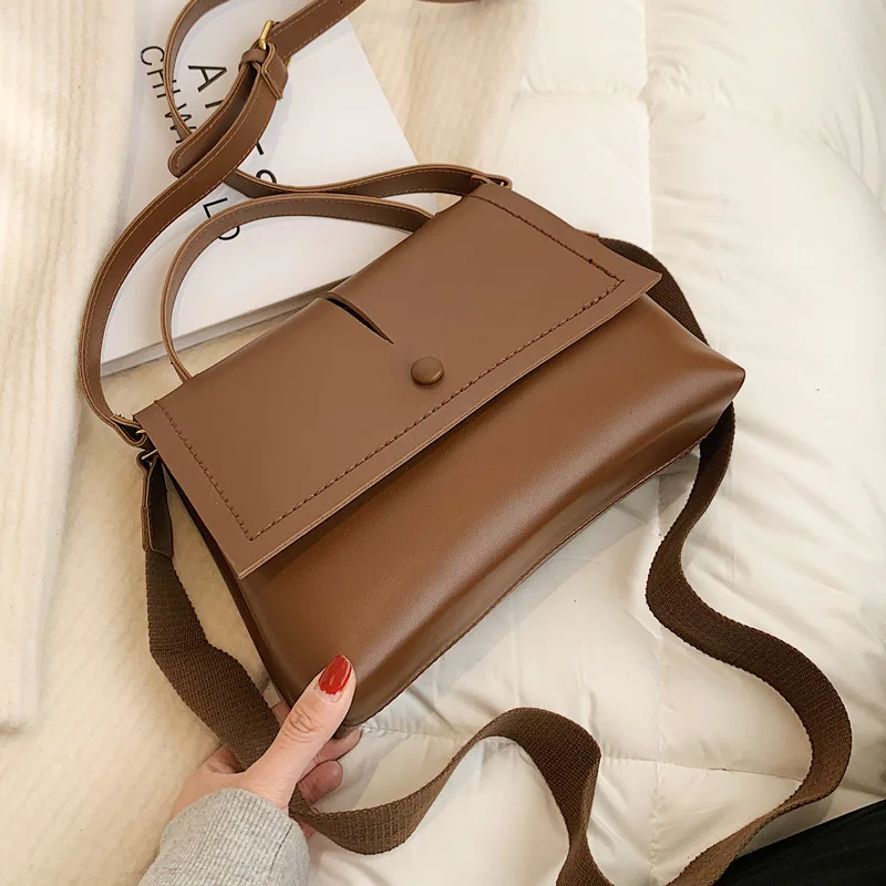 

High Quality Simple Texture Small Bag Women2021new Trendy Fashion Korean Style Shoulder Bag Women's Retro Portable Messenger Bag